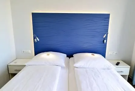 Beach Lodge *